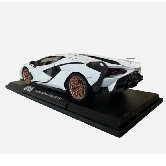 Maisto  Special Edition 1:18 Scale Lamborghini Sian FKP 37 Diecast Car - Picture 6 of 8
